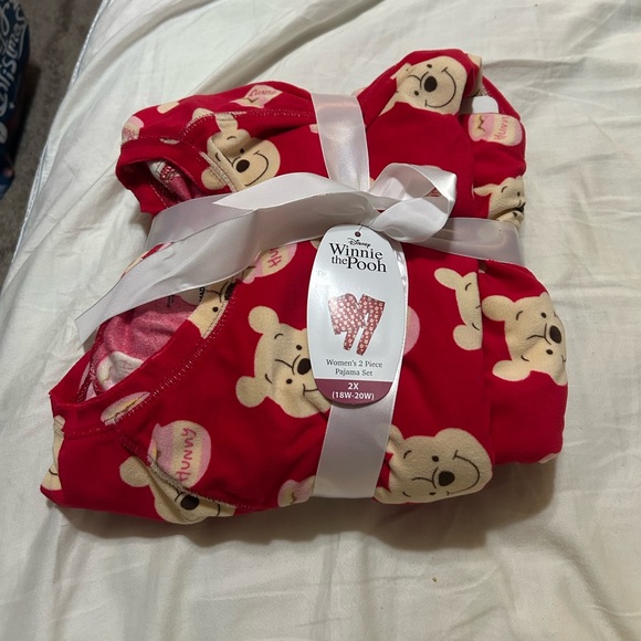 DISNEY WINNIE THE POOH 2 PIECE WOMENS PAJAMA SET - Picture 2 of 4